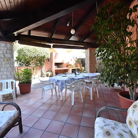 Holiday home Gianni Putzu Idu